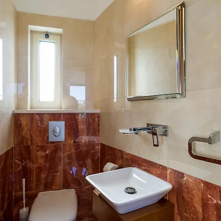 5 Bedroom Rio With Large Private Pool And Hot Tub, Aphrodite Hills Villa *