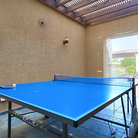 5 Bedroom Rio With Large Private Pool And Hot Tub, Aphrodite Hills Villa Kouklia