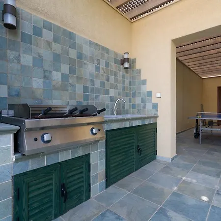 5 Bedroom Rio With Large Private Pool And Hot Tub, Aphrodite Hills Villa Kouklia