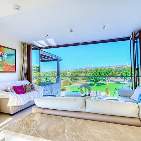 5 Bedroom Rio With Large Private Pool And Hot Tub, Aphrodite Hills *