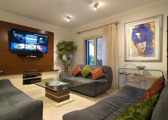 Villa 5 Bedroom Rio With Large Private Pool And Hot Tub, Aphrodite Hills Kouklia