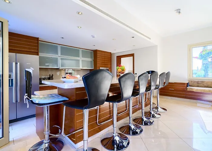 5 Bedroom Rio With Large Private Pool And Hot Tub, Aphrodite Hills