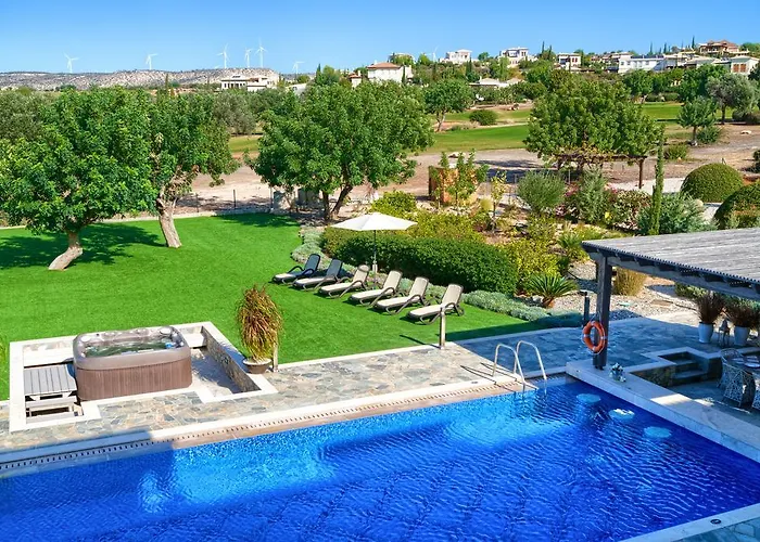 5 Bedroom Rio With Large Private Pool And Hot Tub, Aphrodite Hills Villa Kouklia