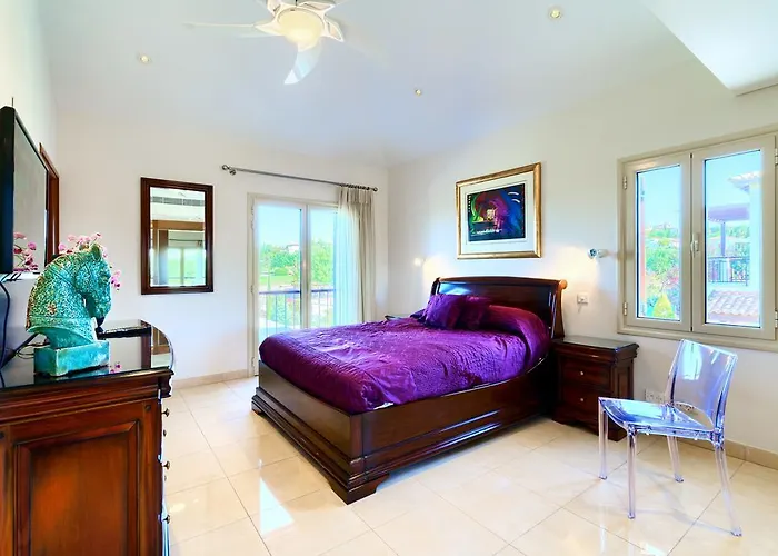 5 Bedroom Rio With Large Private Pool And Hot Tub, Aphrodite Hills *