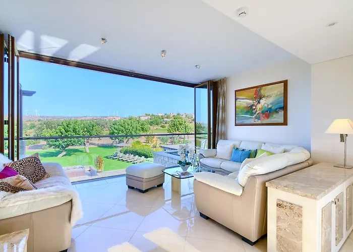 5 Bedroom Rio With Large Private Pool And Hot Tub, Aphrodite Hills Villa *