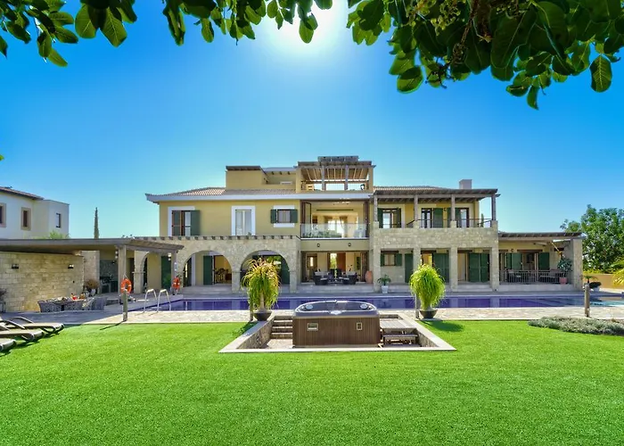 Villa 5 Bedroom Rio With Large Private Pool And Hot Tub, Aphrodite Hills *